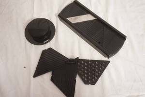 lot 213 image: Hand Slicer