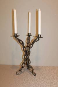 lot 4 image: Industrial Metal Chain Triple Candle Holder with Candles