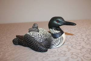 lot 8 image: Hand-Painted Loon and Chick Resin Figurine