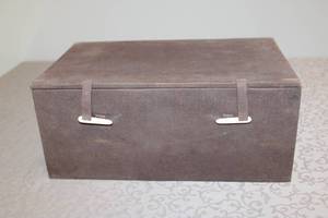 lot 17 image: Brown Velvet Decorative Storage Box with Satin Interior