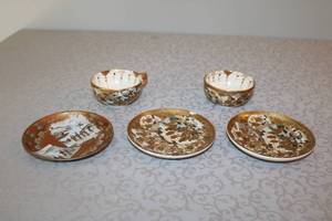 lot 34 image: Hand-Painted Japanese Satsuma Porcelain Tea Set, 5 Pieces