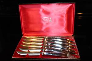 lot 49 image: Carl Hall Solingen Germany Set of 6 Steak Knives in Case