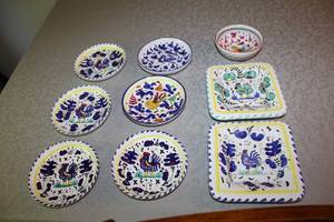 lot 54 image: Set of 9 Hand Painted Ceramic Plates and Bowls with Rooster and Bird Designs