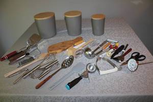 lot 55 image: Kitchen Utensil and Storage Set with 3 Gray Canisters