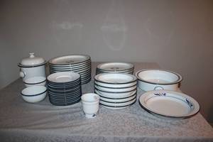 lot B-65 image: Dansk Concerto Allegro Blue 41-Piece Dinnerware Set