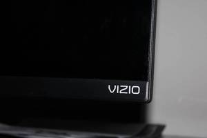 Vizio 65-Inch LED Smart TV Model M650NV with Wall Mount
