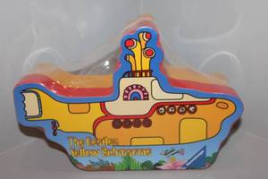 lot 84 image: The Beatles Yellow Submarine Collectible Tin Box