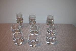 lot 100 image: Set of 9 Glass Tumblers and Stems