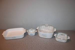 lot 115 image: Set of 4 Vintage CorningWare Casserole and Baking Dishes with Glass Lids