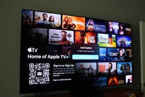 Samsung 77-Inch Smart 4K UHD QLED TV with Remote