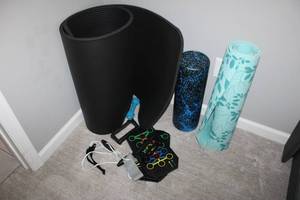 lot 125 image: Exercise Fitness Lot with Mats, Foam Roller, Push-Up Board, and Accessories