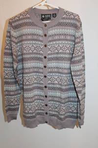 lot 129 image: Nor Wear XL Button-Up Sweater with Nordic Pattern