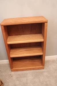 lot 145 image: Wooden 3-Shelf Bookcase
