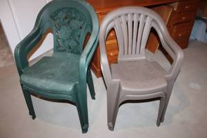 lot 160 image: Pair of Plastic Outdoor Patio Chairs