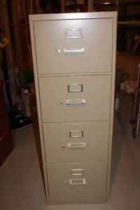 lot 163 image: 4-Drawer Metal Vertical Filing Cabinet