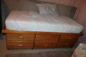 lot 182 image: Wooden Twin Storage Bed Frame with 6 Drawers and Mattress