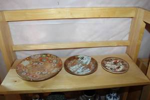 lot 207 image: Set of 3 Japanese Decorative Plates with Hand-Painted Designs