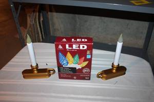 lot 254 image: 2 LED Window Candles with Boxed 70 Count LED Light Set
