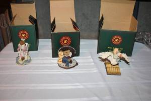lot 268 image: Set of 3 Boyds Bears & Friends Figurines with Original Boxes