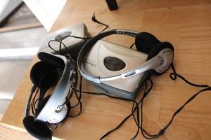 lot 279 image: Lot of 2 Portable CD Players with Headphones