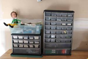 lot 281 image: Set of 2 Parts Organizer Drawer Cabinets with Assorted Hardware