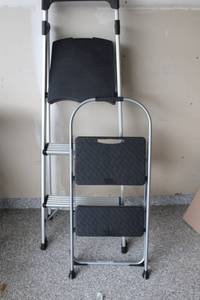 lot 301 image: Set of 2 Folding Step Ladders with Black Non-Slip Steps