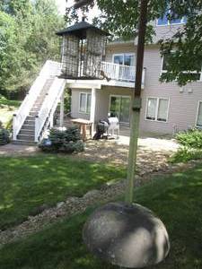 lot 240 image: Heavy duty squirrel deterrent suet ...