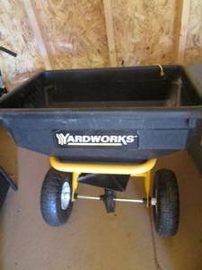 lot 243 image: Yardworks pull behind lawn and gard...