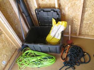 lot 256 image: Heavy duty storage tote, extension ...