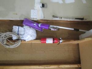 lot 268 image: Battery operated plus manual floor ...