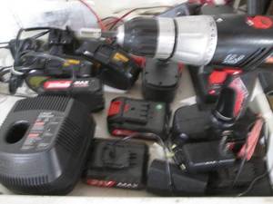 lot 278 image: Craftsman 18v drill includes an ass...