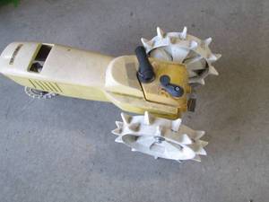 lot 287 image: Metal Nelson hose walking tractor s...