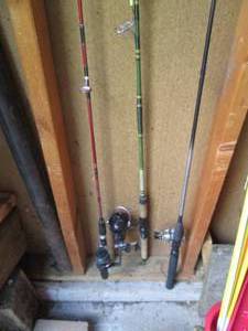 lot 327 image: Fishing reels from Pflueger Akron, ...