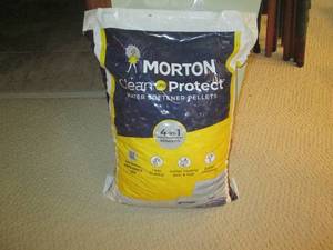 lot 43 image: Morton Clean & Protect water soften...