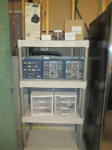 lot 48 image: Plastic shelf with hardware organiz...