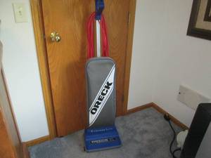 lot 71 image: Oreck XL commercial vacuum cleaner....