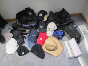 lot 86 image: A collection of baseball caps, hats...