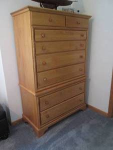 lot 91 image: Approx 60in tall light wood 8 drawe...