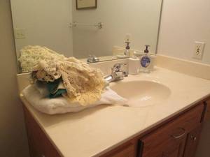 lot 95 image: Contents of bathroom includes beaut...