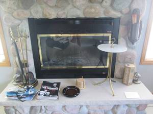 lot 99 image: Contents on the fireplace surround....
