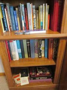 lot 125 image: Collection of reading materials and...