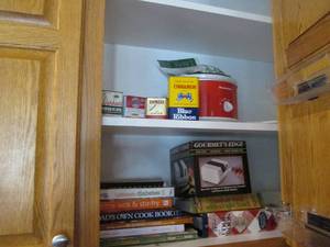 lot 154 image: Vintage spice tins, crockpot, knife...