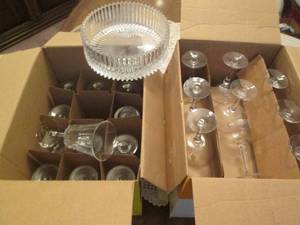 lot 354 image: 2 Boxes of assorted fine glassware...