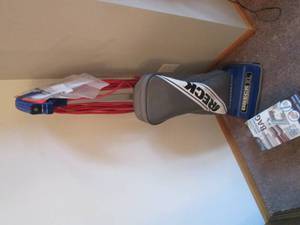 lot 364 image: Oreck commercial vacuum with manual...