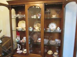 lot 366 image: Contents of china cabinet, includes...