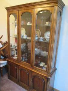 lot 367 image: Cuina hitch with pull out drawer fo...