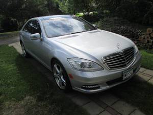 lot 2 image: 2013 Mercedes-Benz S550 4-Matic Lux...