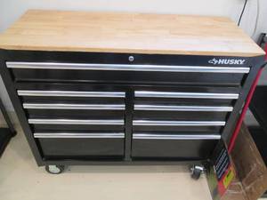 lot 7 image: 46in Husky 10-drawer Rolling tool b...