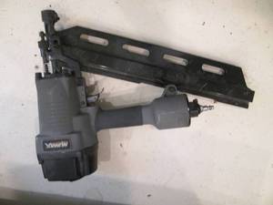 lot 172 image: Heavy Duty Numax pneumatic framing ...