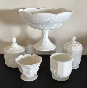 lot 63 image: Set of 5 Vintage Milk Glass Pieces with Grape Pattern